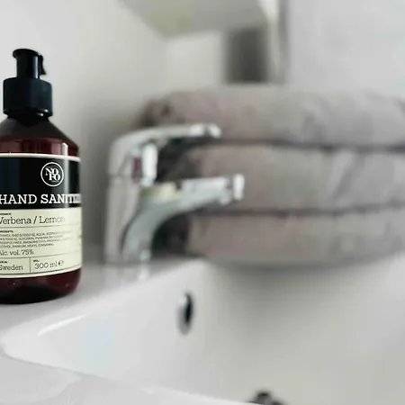 Utsikt, Sentralt Og Romslig! *