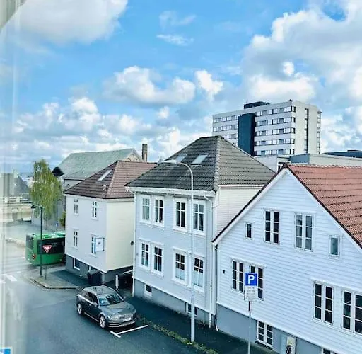 Utsikt, Sentralt Og Romslig! *