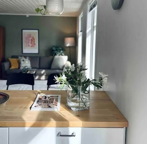 Utsikt, Sentralt Og Romslig! Apartment